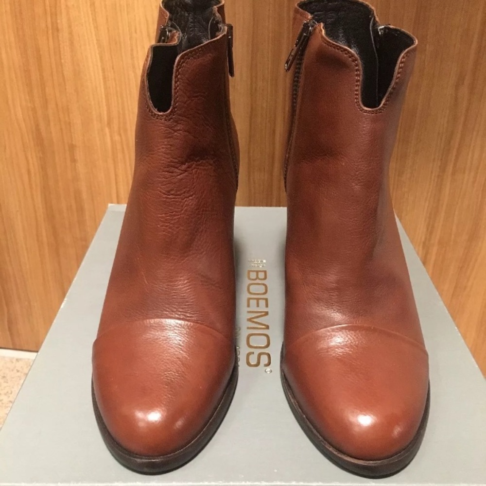 Boemos Italian Leather Bootie size 39/US9